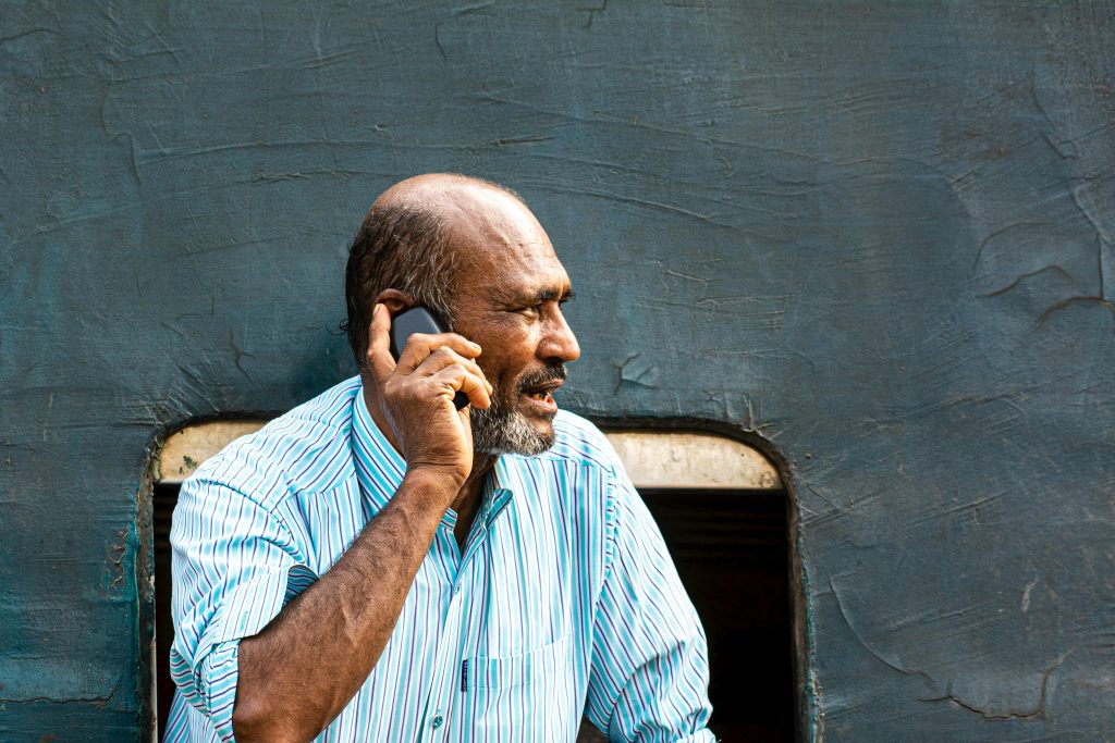 pourquoi mon telephone affiche stockage plein alors quil reste de la place